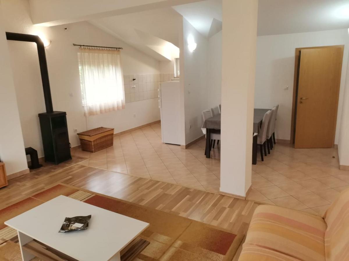 Trilj Apartman Jurika 外观 照片